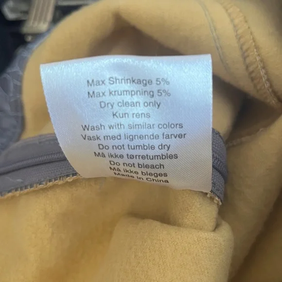 Hosbjerg Periwinkle Faux Crocodile Flared Leg Pants medium - Picture 7 of 8